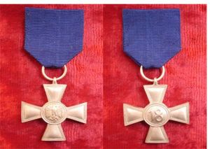 Медаль «За верную службу в Вермахте» 18 лет ― Фалерист